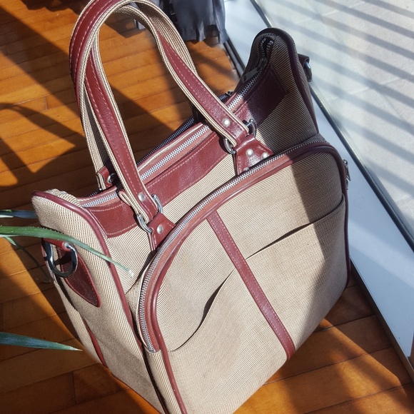 American Tourister Handbags - American Tourister luggage suitcase carry on